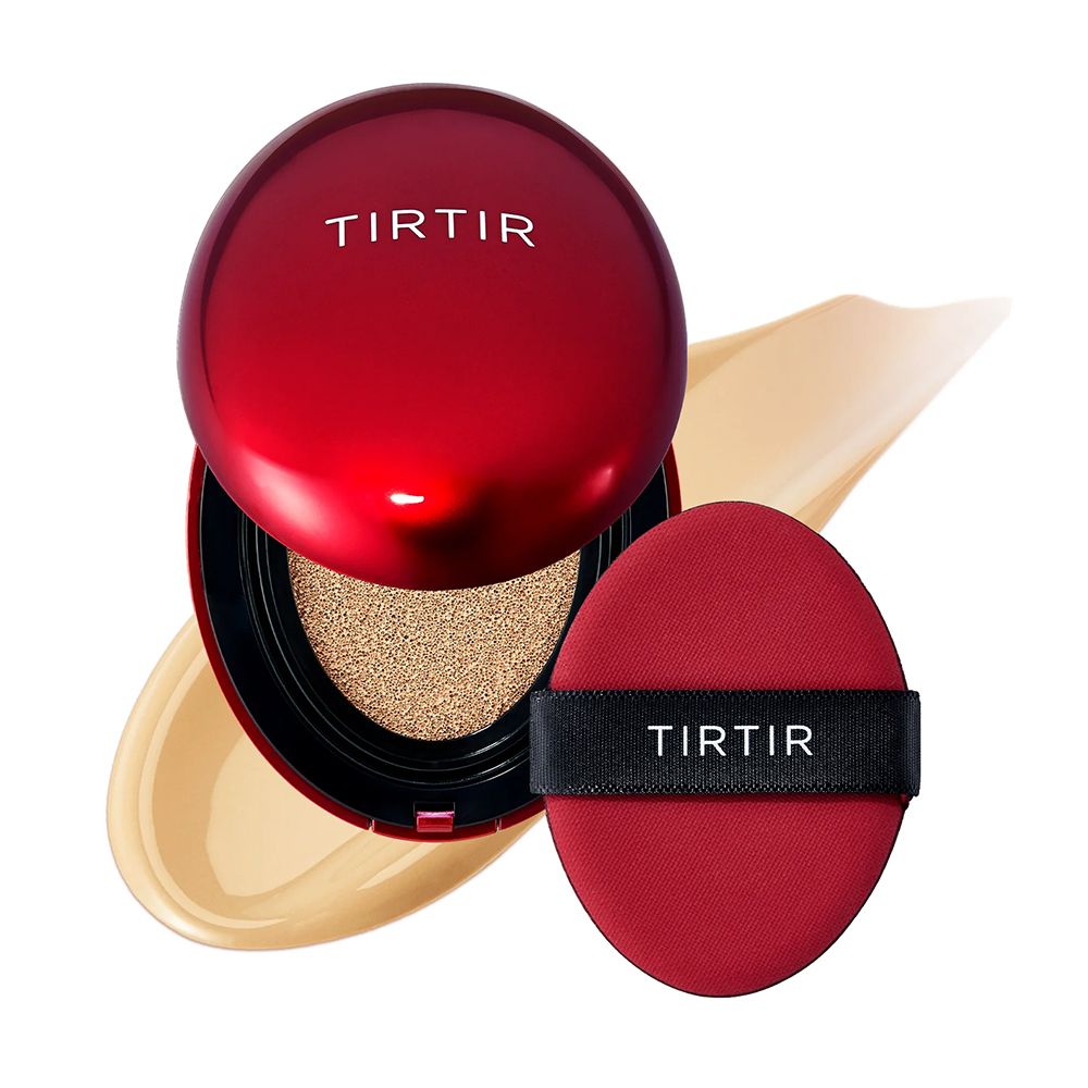 Emballage rouge Tirtir Cushion ouvert, avec éponge et échantillon.