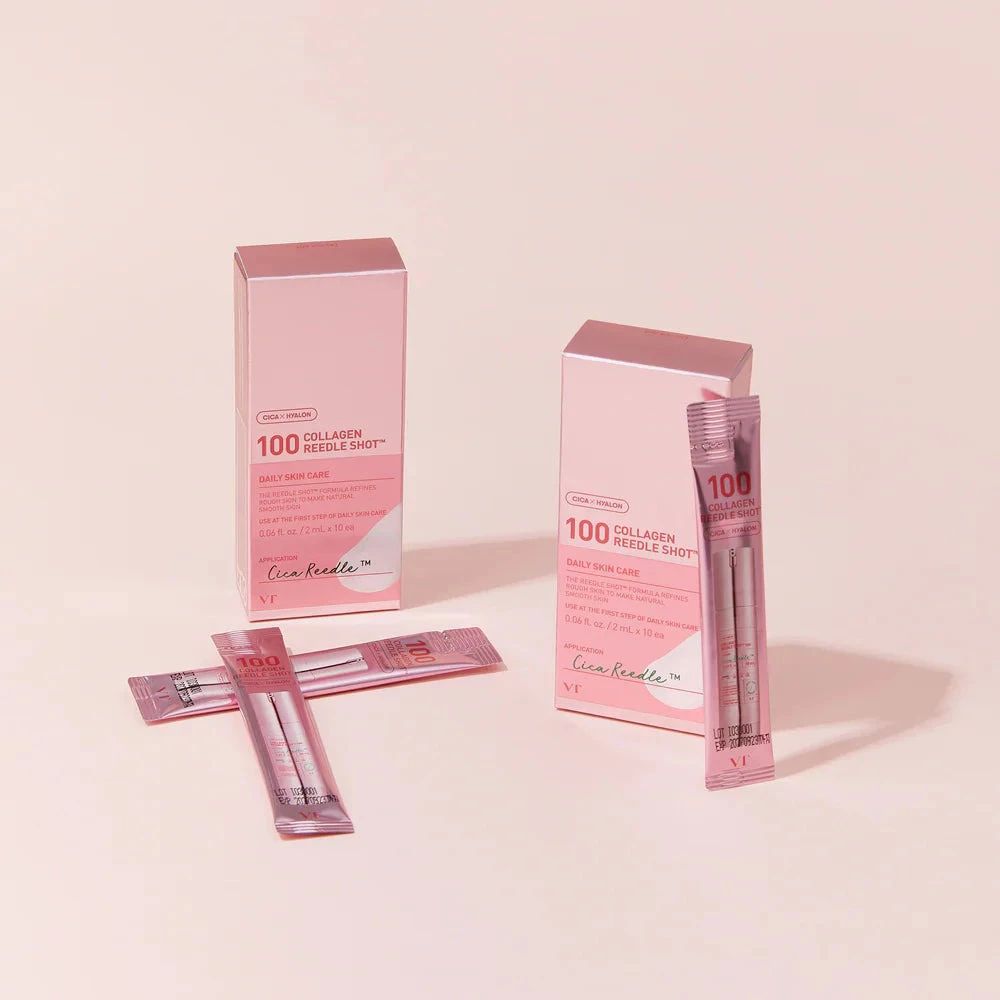 Twee dozen VT COSMETICS 100 Collagen Reedle Shot en meerdere individuele ampullen op roze achtergrond.