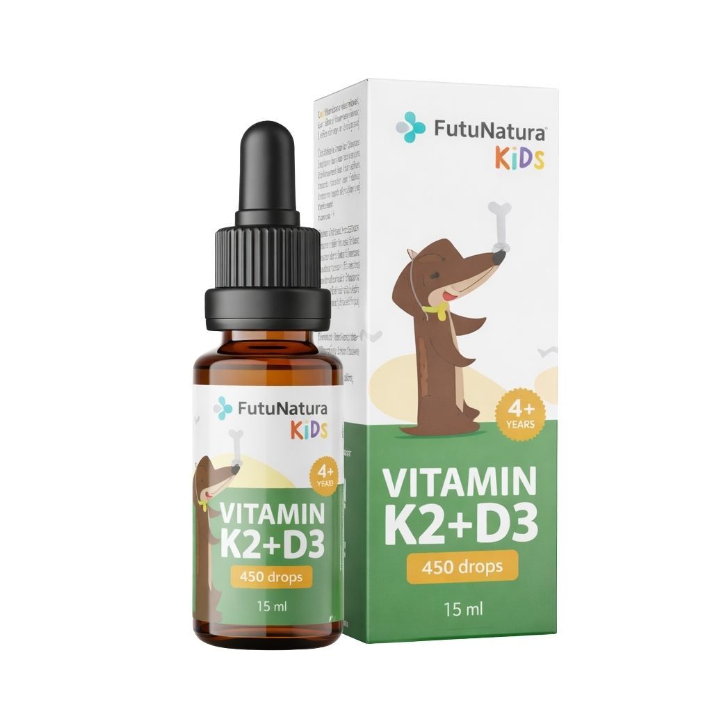Flacon en verre brun avec compte-gouttes et emballage. Inscription : Vitamine K2+D3, 450 gouttes, 15 ml. Emballage avec chien.