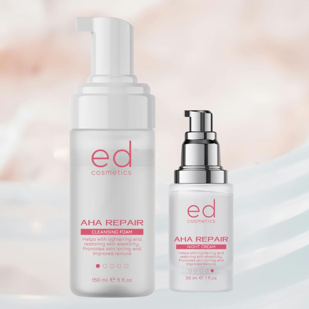 Deux flacons. Gauche: ed cosmetics, AHA Repair. Droite: AHA Repair Night Cream. 30 ml.