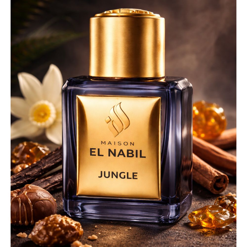 Flacon en verre bleu foncé avec bouchon doré. Étiquette dorée avec inscription "MAISON EL NABIL JUNGLE".