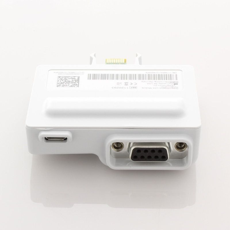 Côté du module avec USB-C, connecteur D-Sub et connecteur de carte de circuit imprimé.