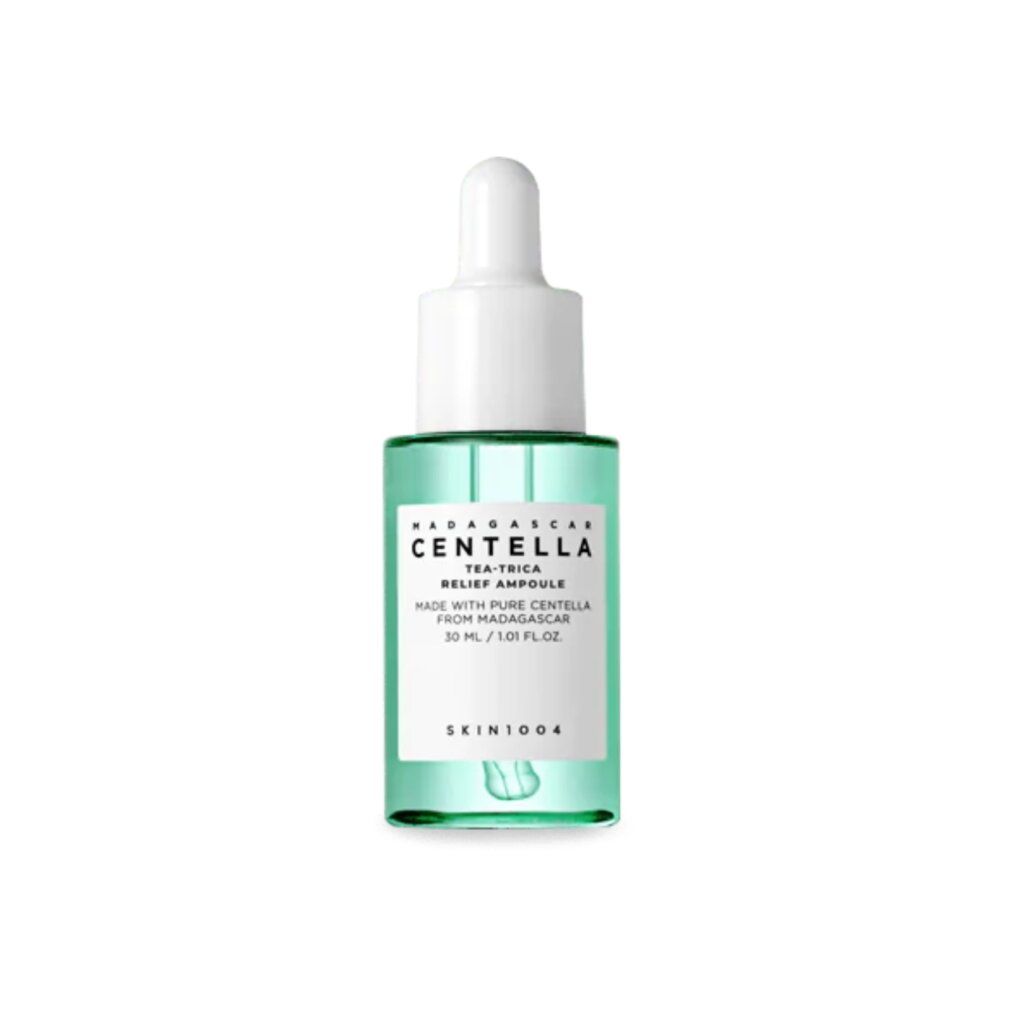 Petit flacon en verre vert avec pipette, SKIN1004 Centella Tea-Trica Relief Ampoule, 30ml.