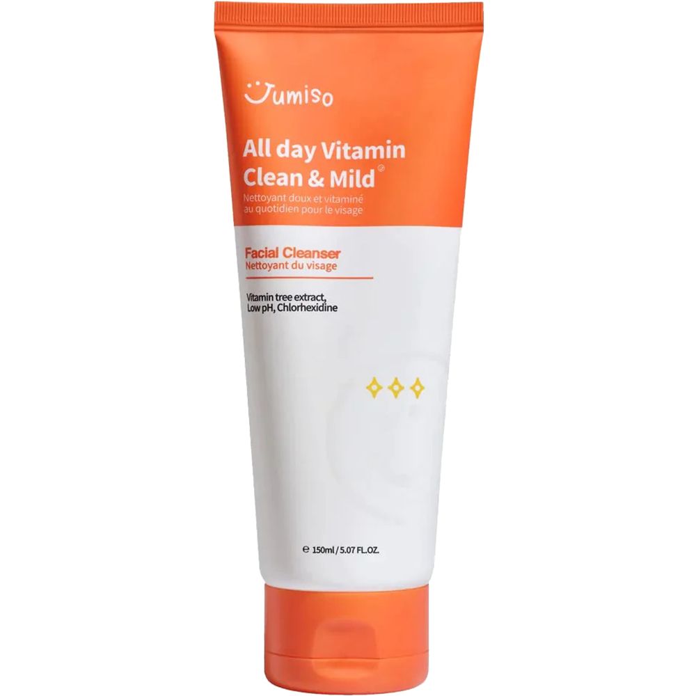 Oranje-witte tube met productnaam en tekst. Opschrift: All Day Vitamin Clean & Mild. Gezichtsreiniger.