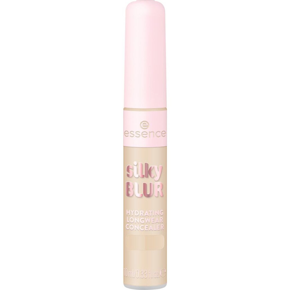 Flacon de correcteur beige avec bouchon rose. Inscription : Silky Blur, Hydrating Longwear Concealer. Marque : Essence.