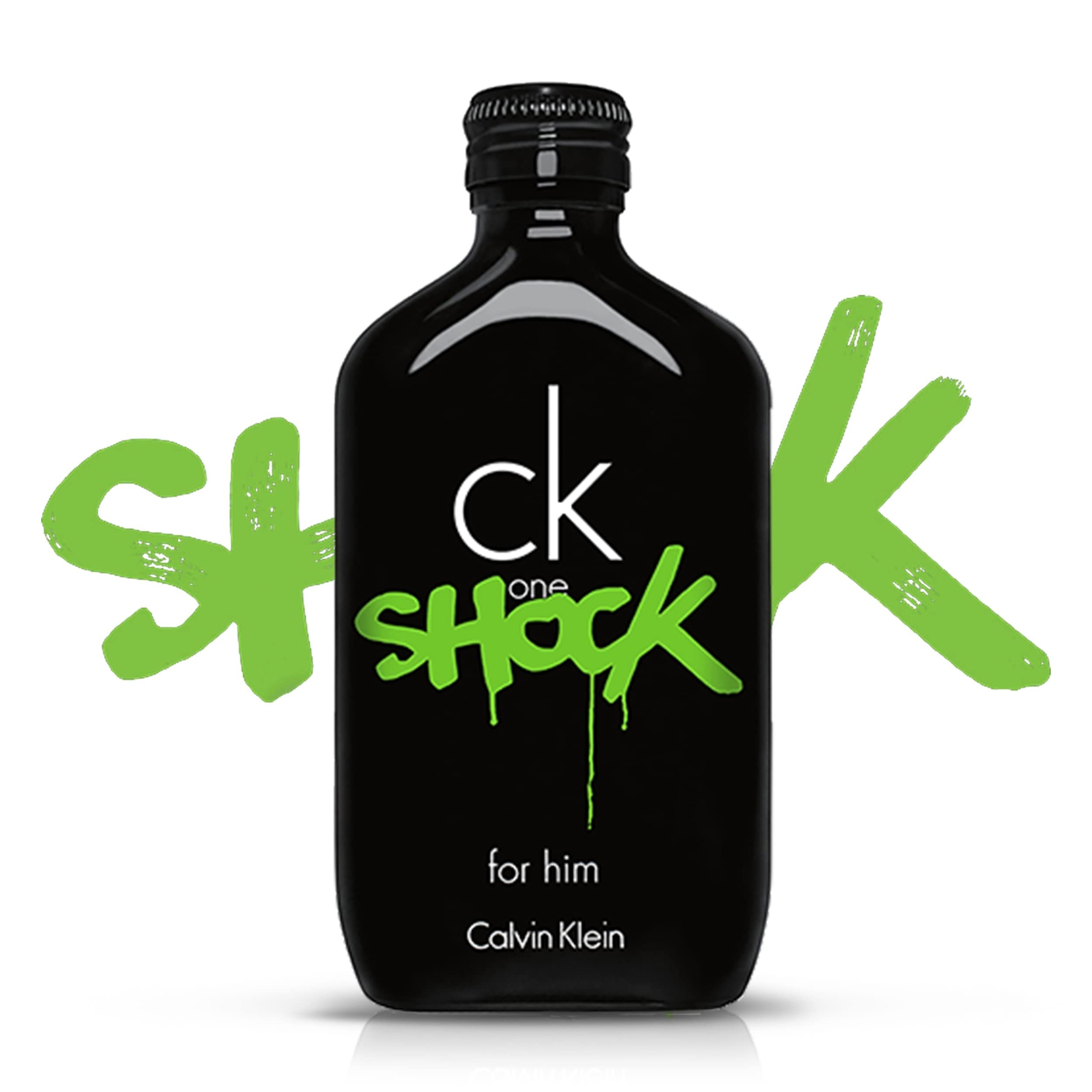 Zwarte fles met groene tekst "ck one SHOCK for him".