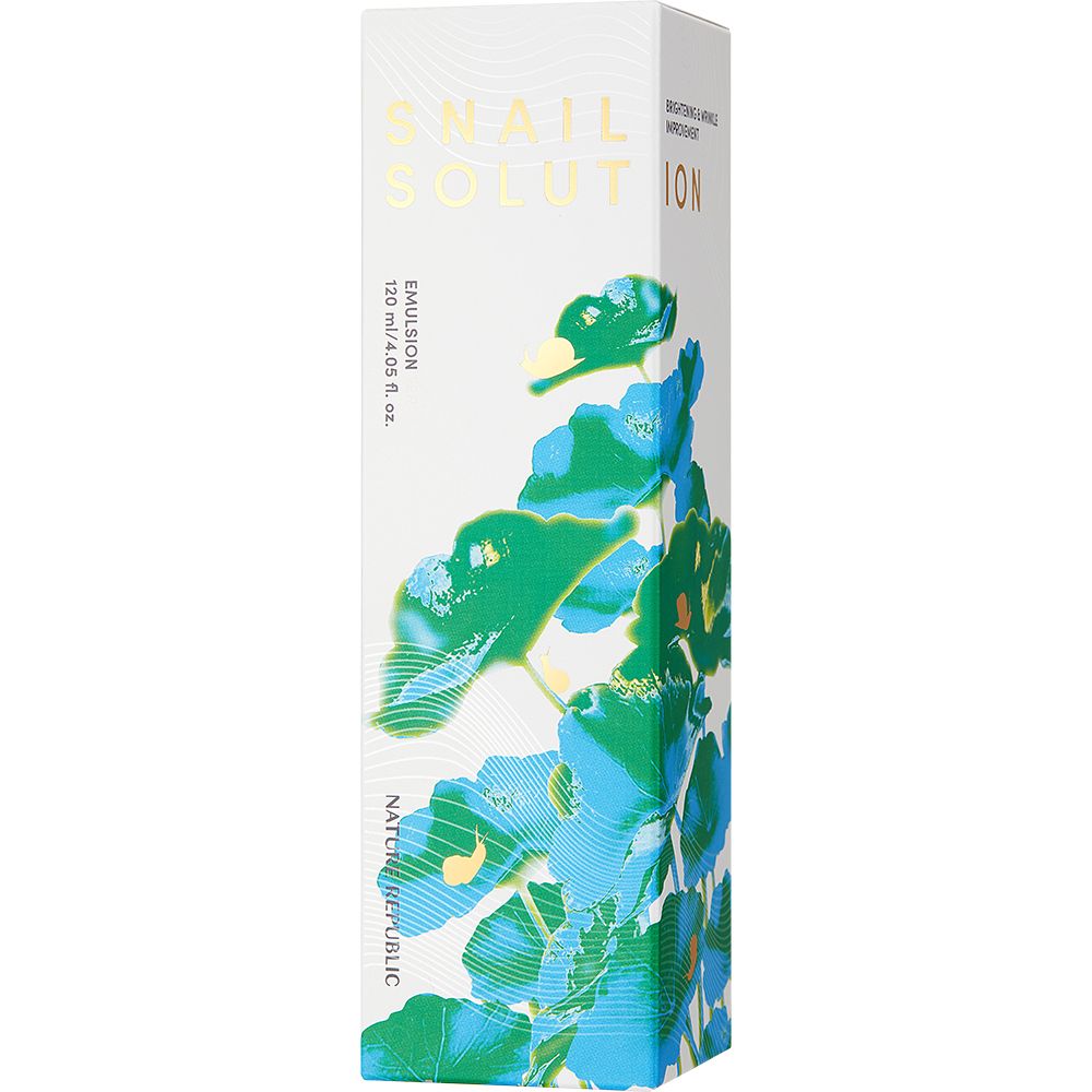 Emballage blanc avec motif floral. Inscription: Snail Solution Emulsion. Marque: NATURE REPUBLIC. Texte: 120 ml / 4.05 fl. oz.