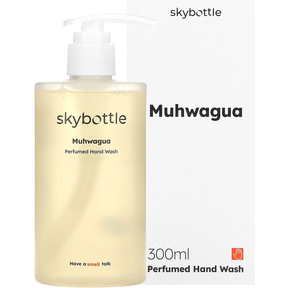 Transparante fles met witte pomp en verpakking. Opschrift: skybottle, Muhwagua, Perfumed Hand Wash, 300ml. Slogan: Have a smell talk.