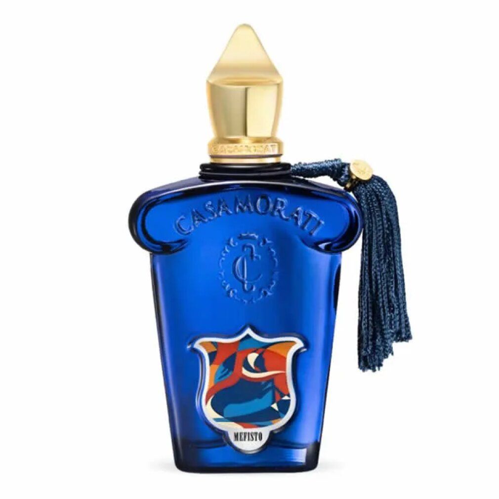Flacon bleu Xerjoff Casamorati Mefisto Eau de Parfum avec étiquette abstraite et pompon.