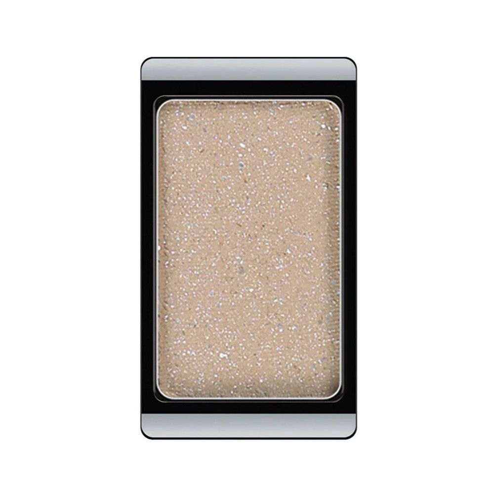 Rechthoekige oogschaduw in beige met zwart kader. Reflecterende ondergrond.