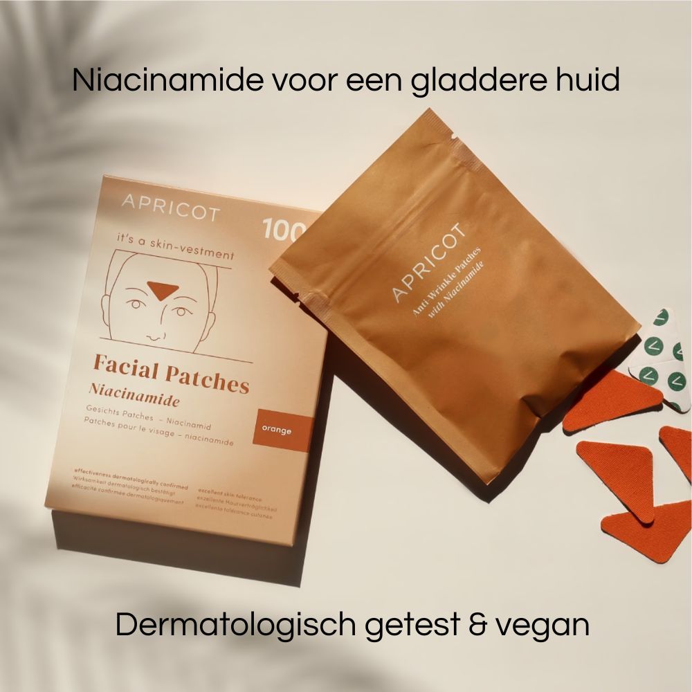 Verpakking van APRICOT Facial Patches met Niacinamide. Zakje en patches zichtbaar. Tekst.
