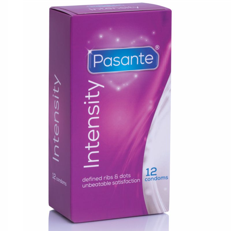 Boîte de préservatifs Pasante Intensity. 12 unités. Design violet avec logo et nom du produit.