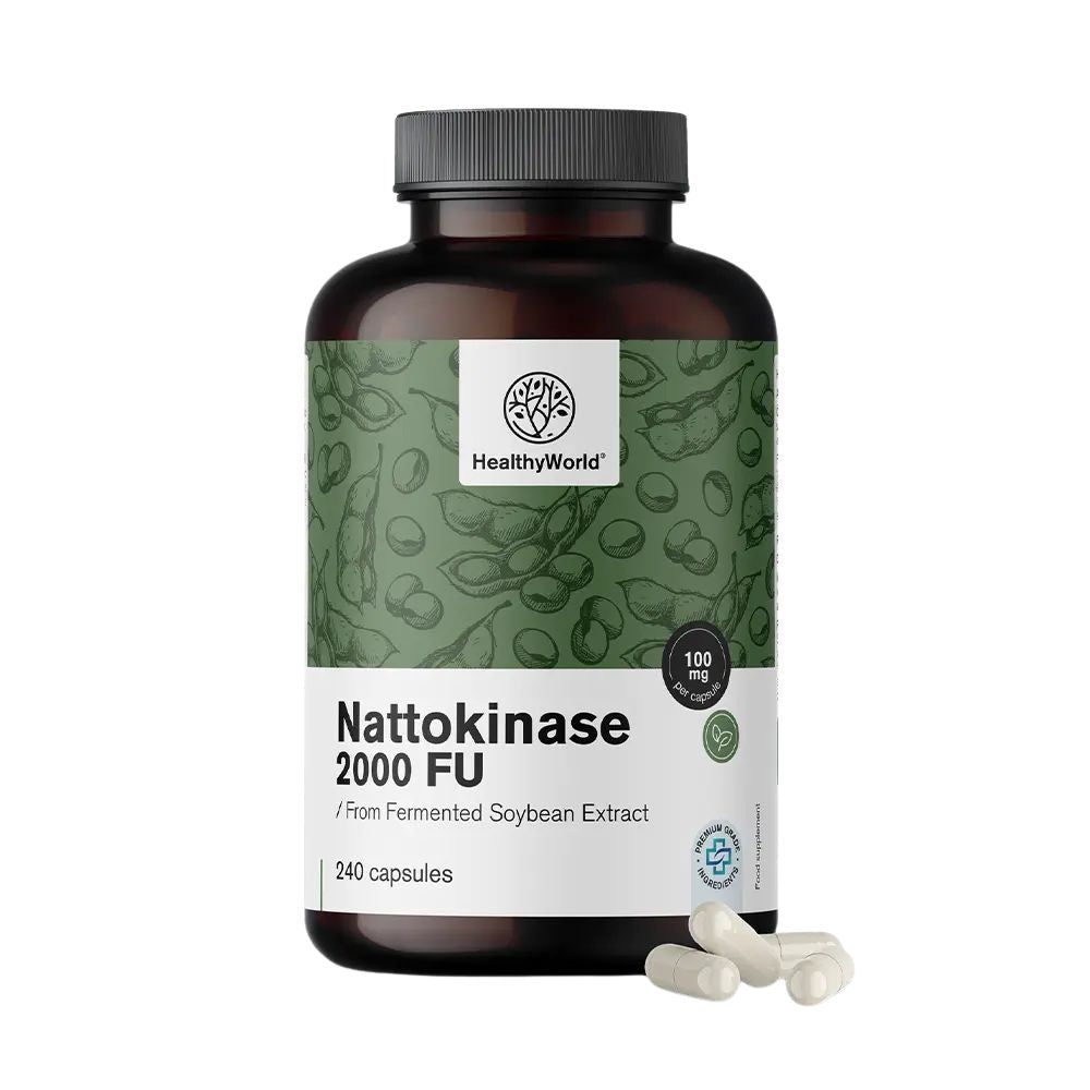 Bruine fles met witte capsules. Opschrift: Nattokinase 2000 FU, 240 capsules. Merk: HealthyWorld. Keurmerk.