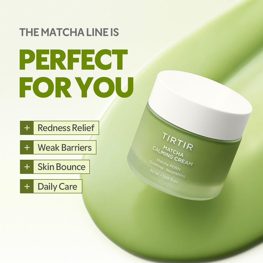 Groene crème in een pot. Tekst: TIRTIR Matcha Calming Cream. Op groene achtergrond. Vermeldt voordelen zoals vermindering van roodheid.