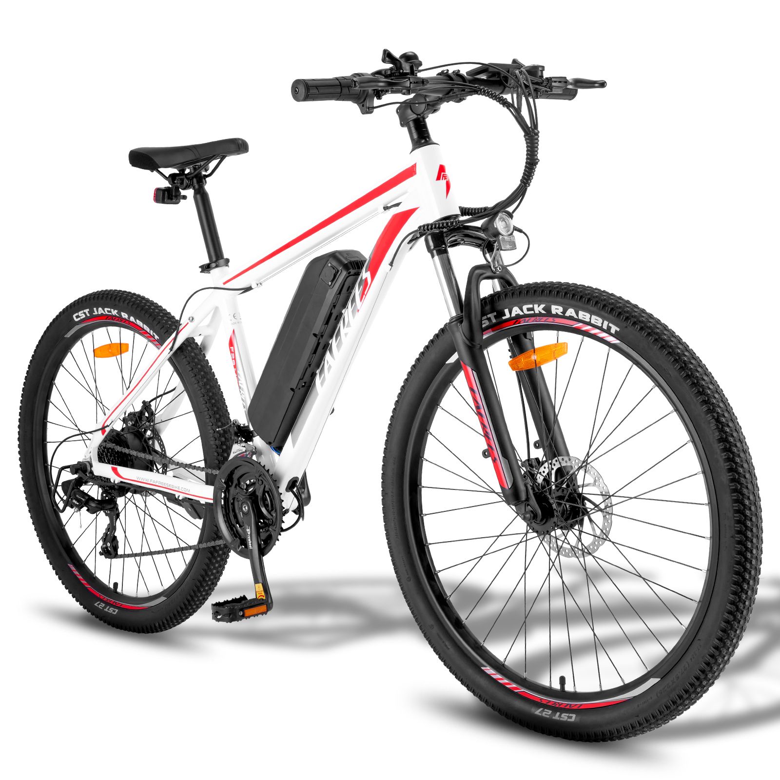 VTT électrique blanc avec accents rouges. Pneus, fourche et guidon noirs. Batterie sur le cadre.