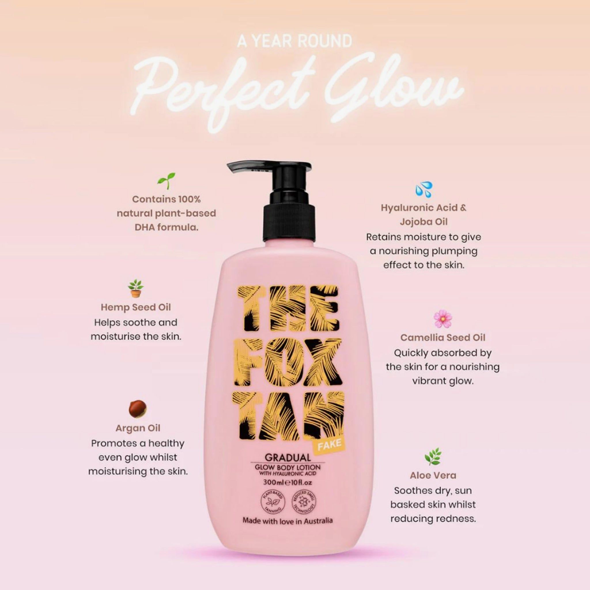 Roze fles met zwarte pomp. Opschrift: THE FOX TAN. Tekst: GRADUAL GLOW BODY LOTION. Ingrediënten en voordelen.