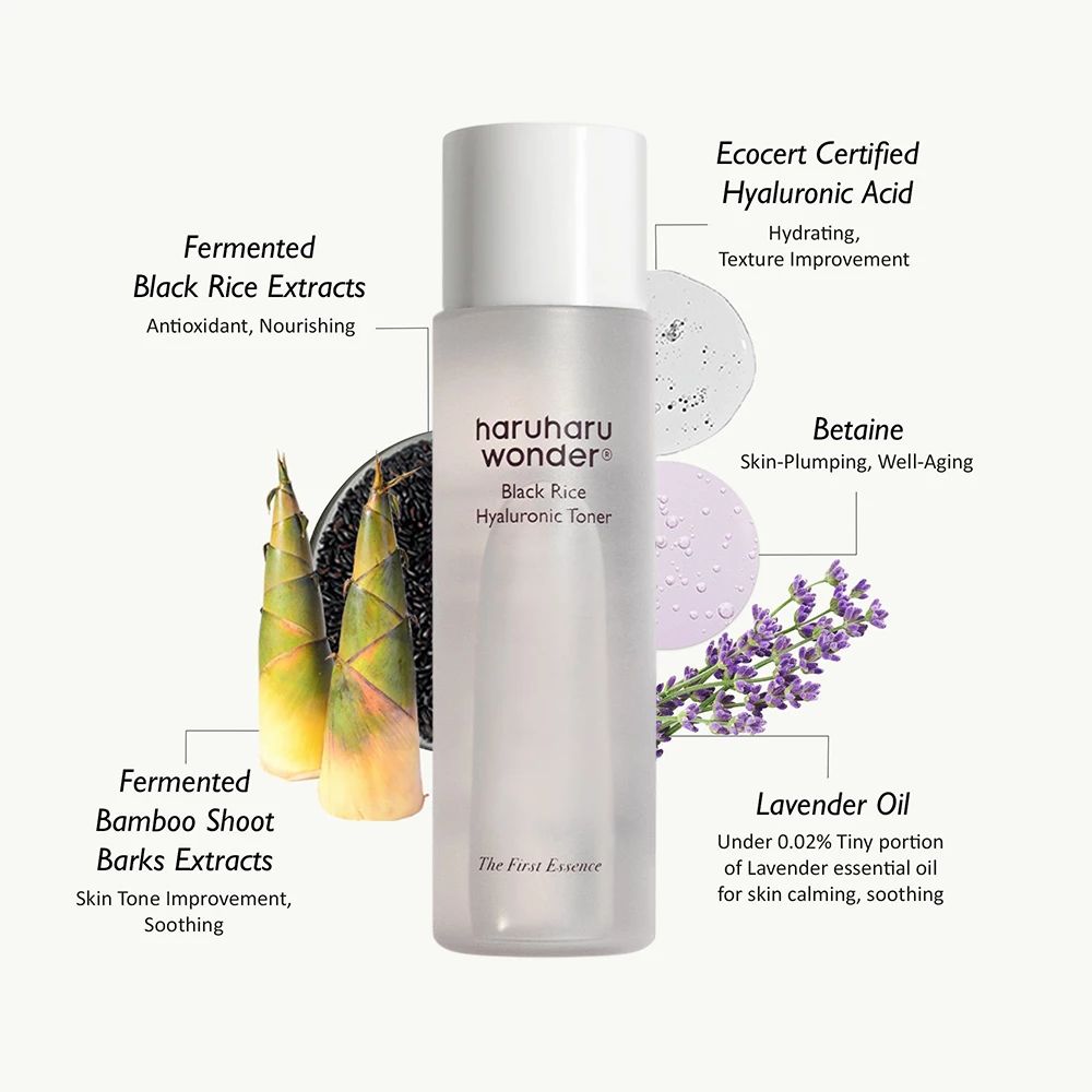 Fles met ingrediëntenillustraties: bamboe, rijst, lavendel. Tekst: haruharu wonder Black Rice Hyaluronic Toner.