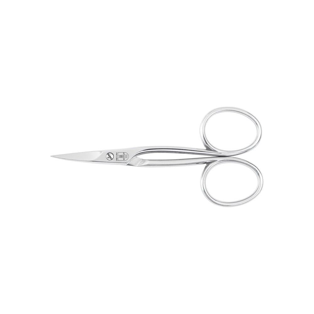 Cuticula schaar van gepolijst roestvrij staal. Met afgeronde handgrepen en een puntige punt. Logo op het schaarblad.