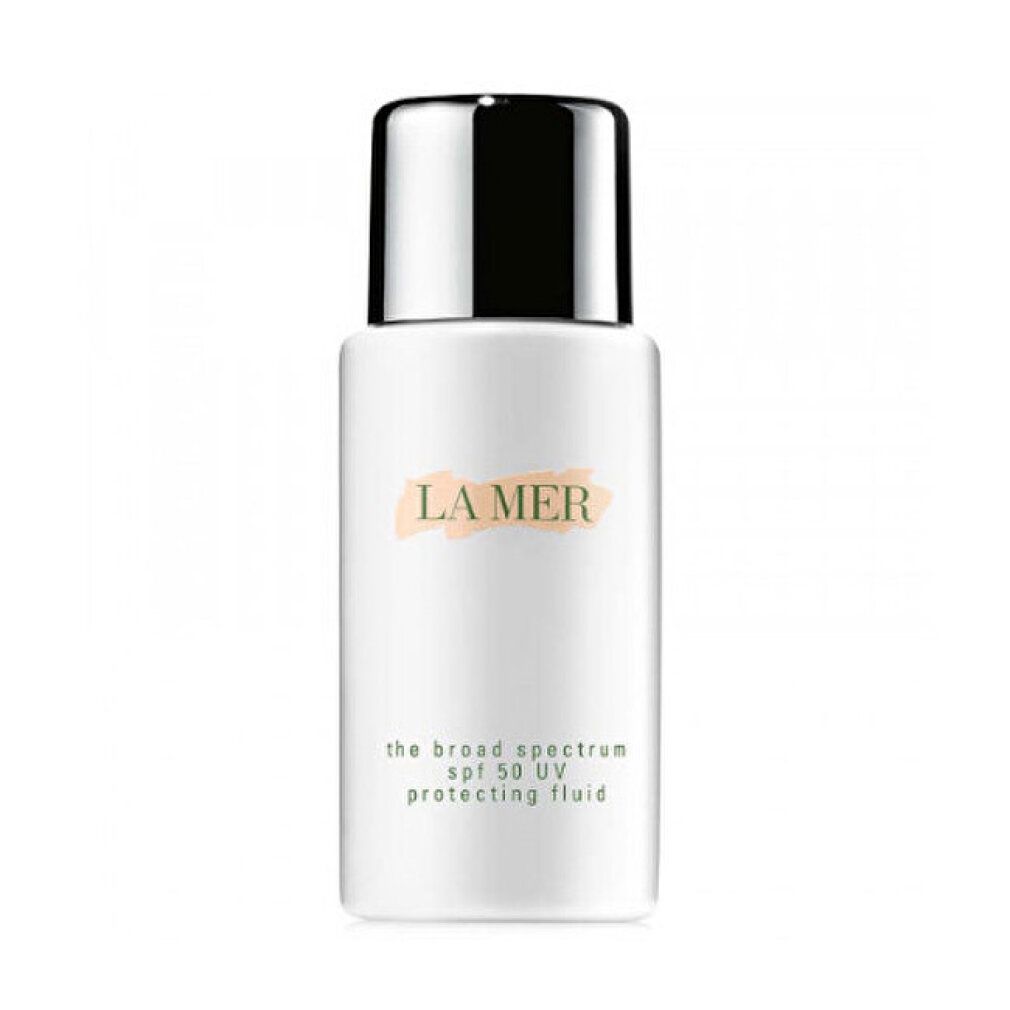 Flacon blanc avec bouchon argenté. Inscription : LA MER, the broad spectrum spf 50 UV protecting fluid.