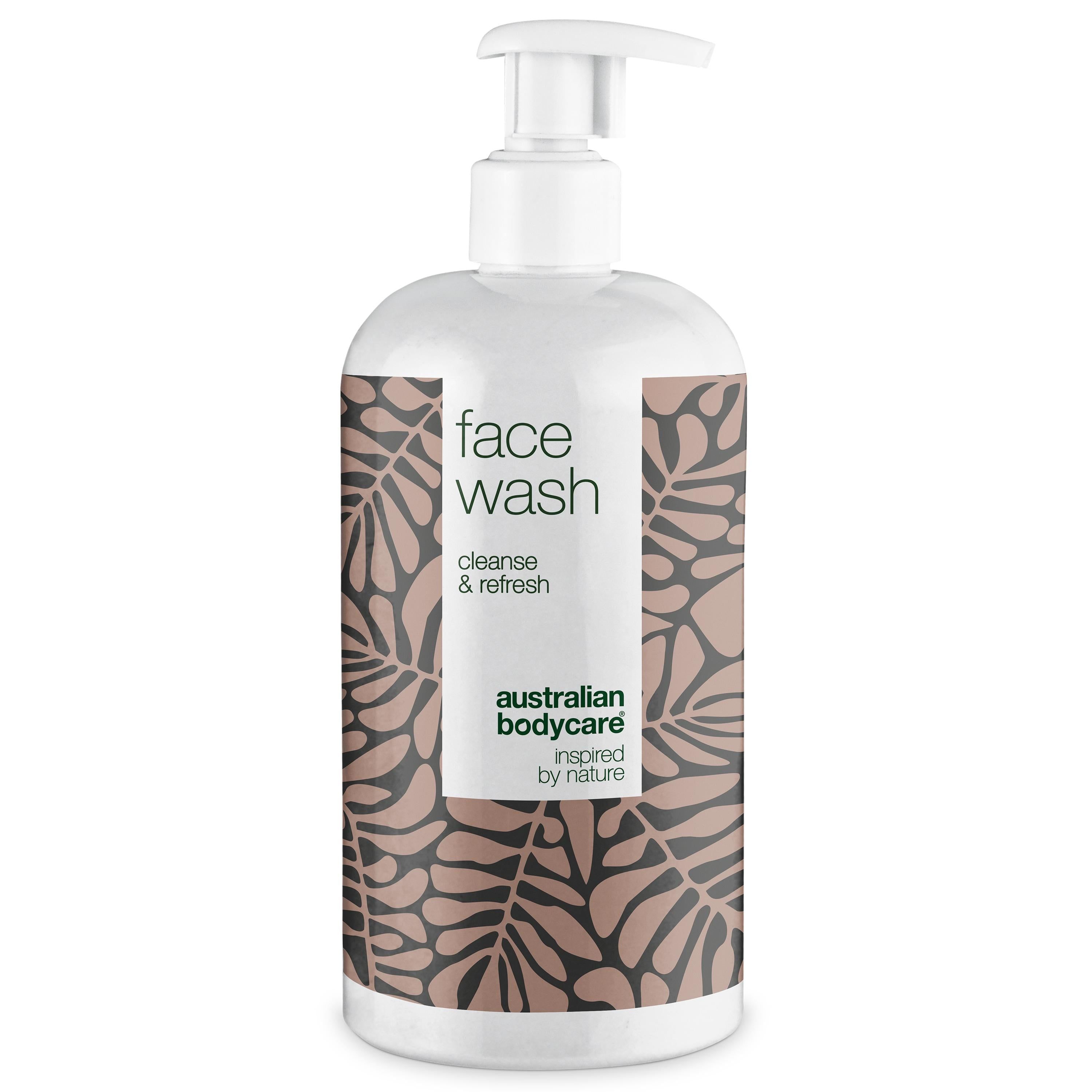 Flacon blanc avec pompe. Inscription: face wash, cleanse & refresh. Marque: Australian Bodycare.