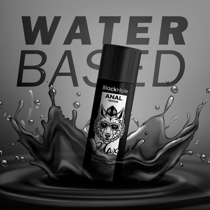 Zwarte fles, product: Black Hole Anal Repair. Op waterbasis. Wolf-logo. Zwarte achtergrond met waterspatten.