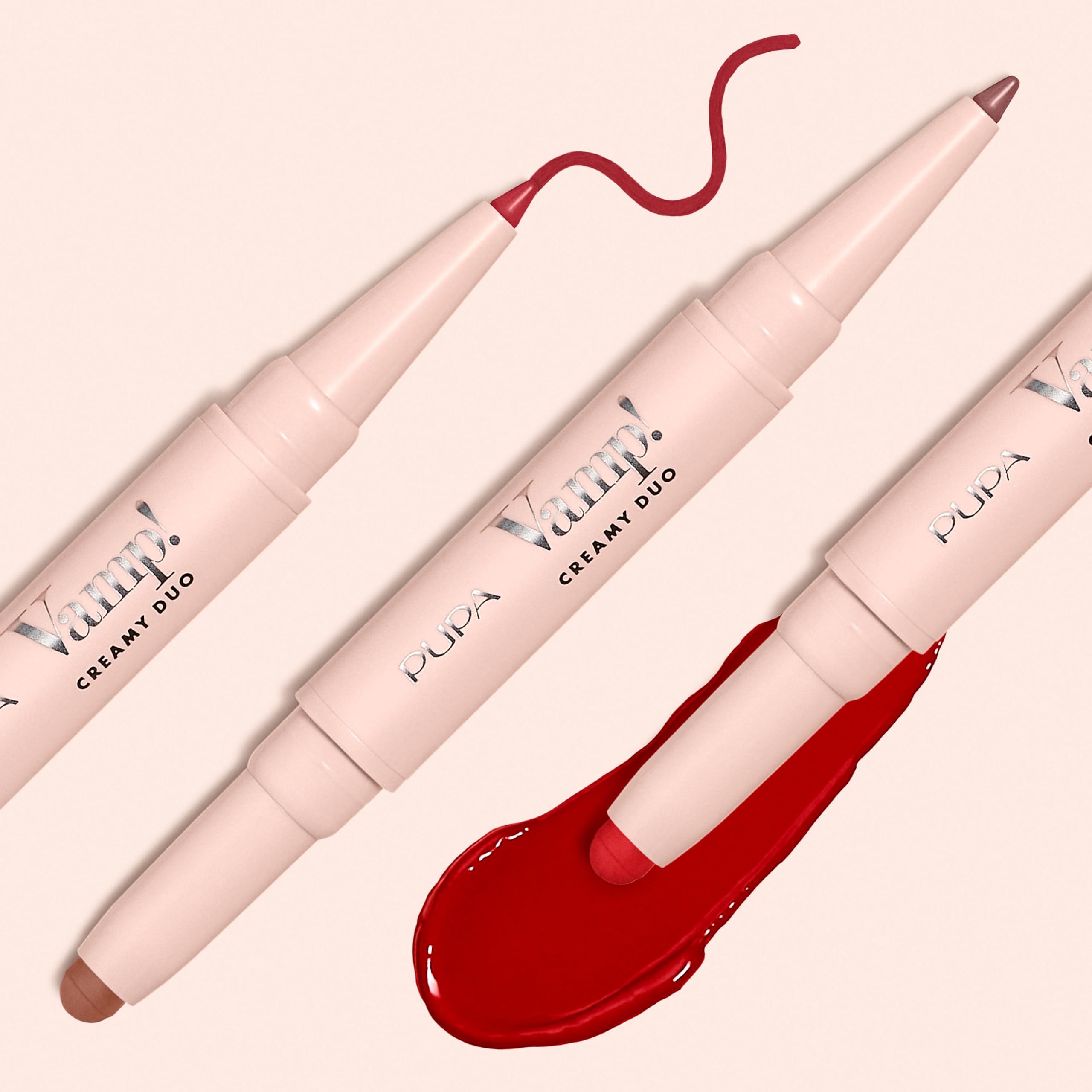 Trois crayons Pupa Vamp! Creamy Duo. Un crayon avec rouge à lèvres rouge et une tache de rouge à lèvres rouge.