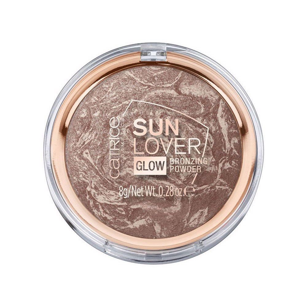Poudre bronzante Catrice Sun Lover Glow, 8g. Poudre marbrée dans un boîtier rond avec couvercle transparent.