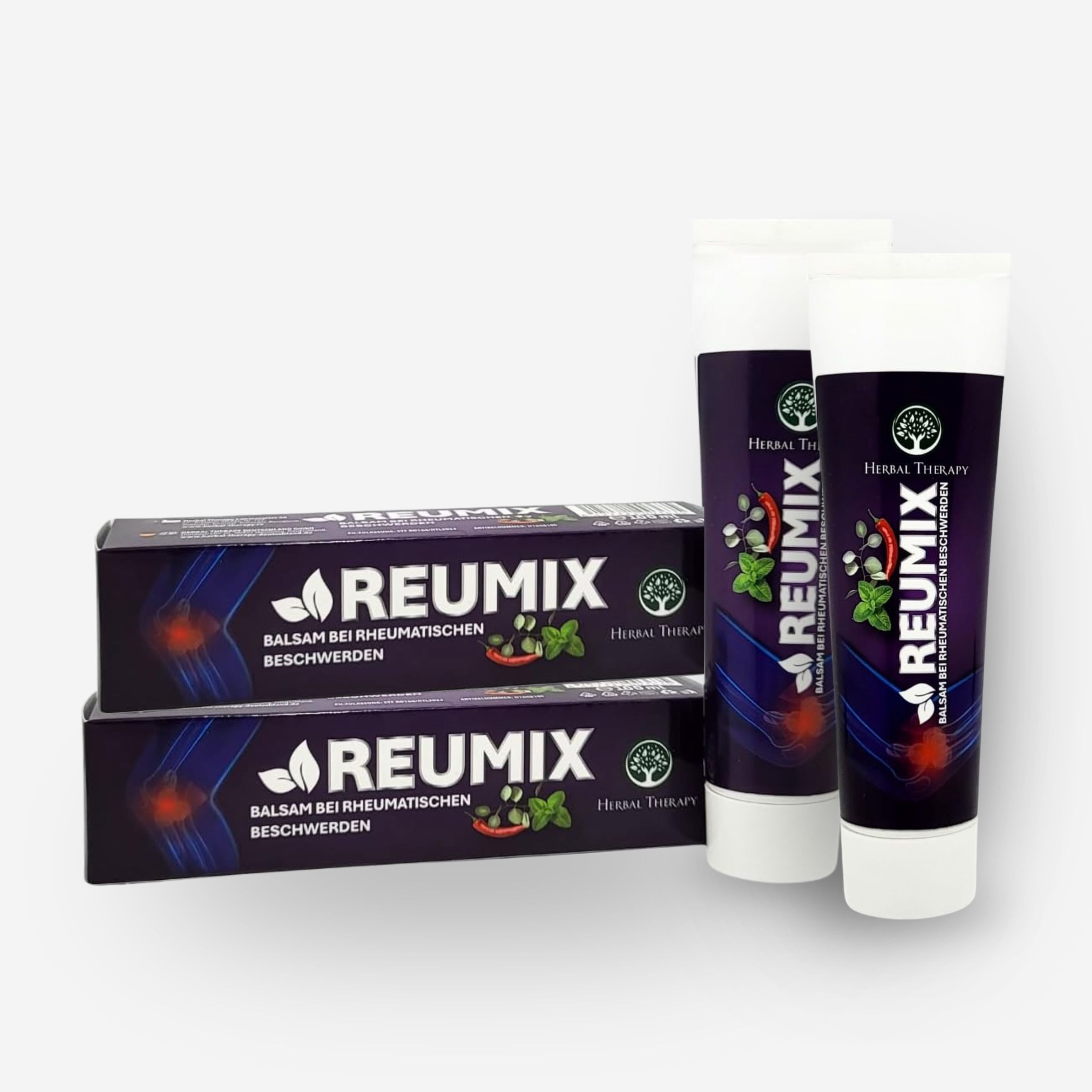 Twee tubes van de Reumix balsem bij reumatische klachten. De verpakking toont kruiden en specerijen.