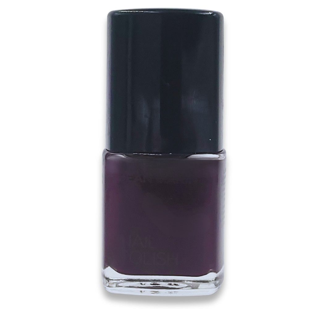 Flacon de vernis à ongles de couleur violet foncé. Bouchon noir. Flacon en verre transparent.
