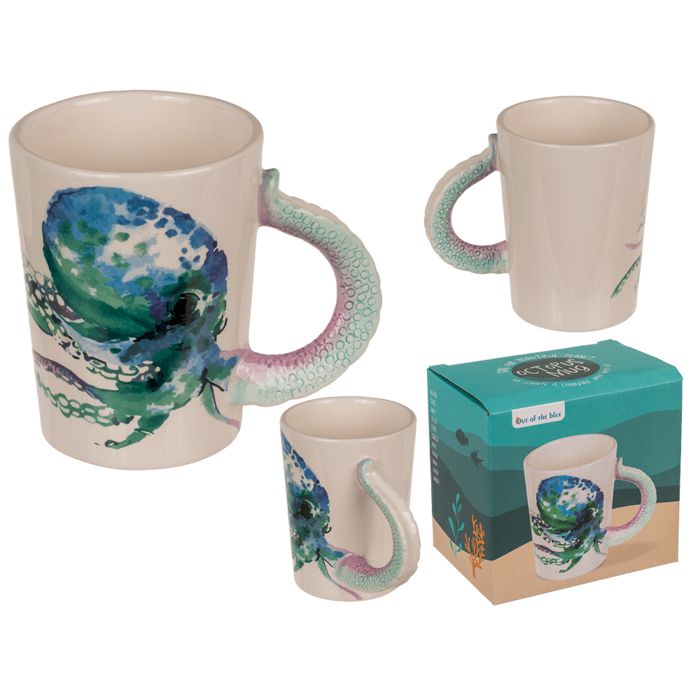 Meerdere bekers en verpakking. Octopusontwerp. Handvat als tentakel. Verpakking met tekst: Octopus Mug.