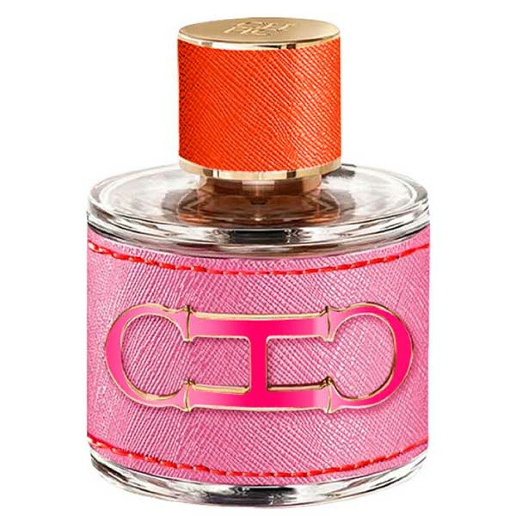 Carolina Herrera CH Pasion Eau de Parfum flesje. Roze leren band met CH-logo omringt het glazen flesje. Oranje, gestructureerde dop.
