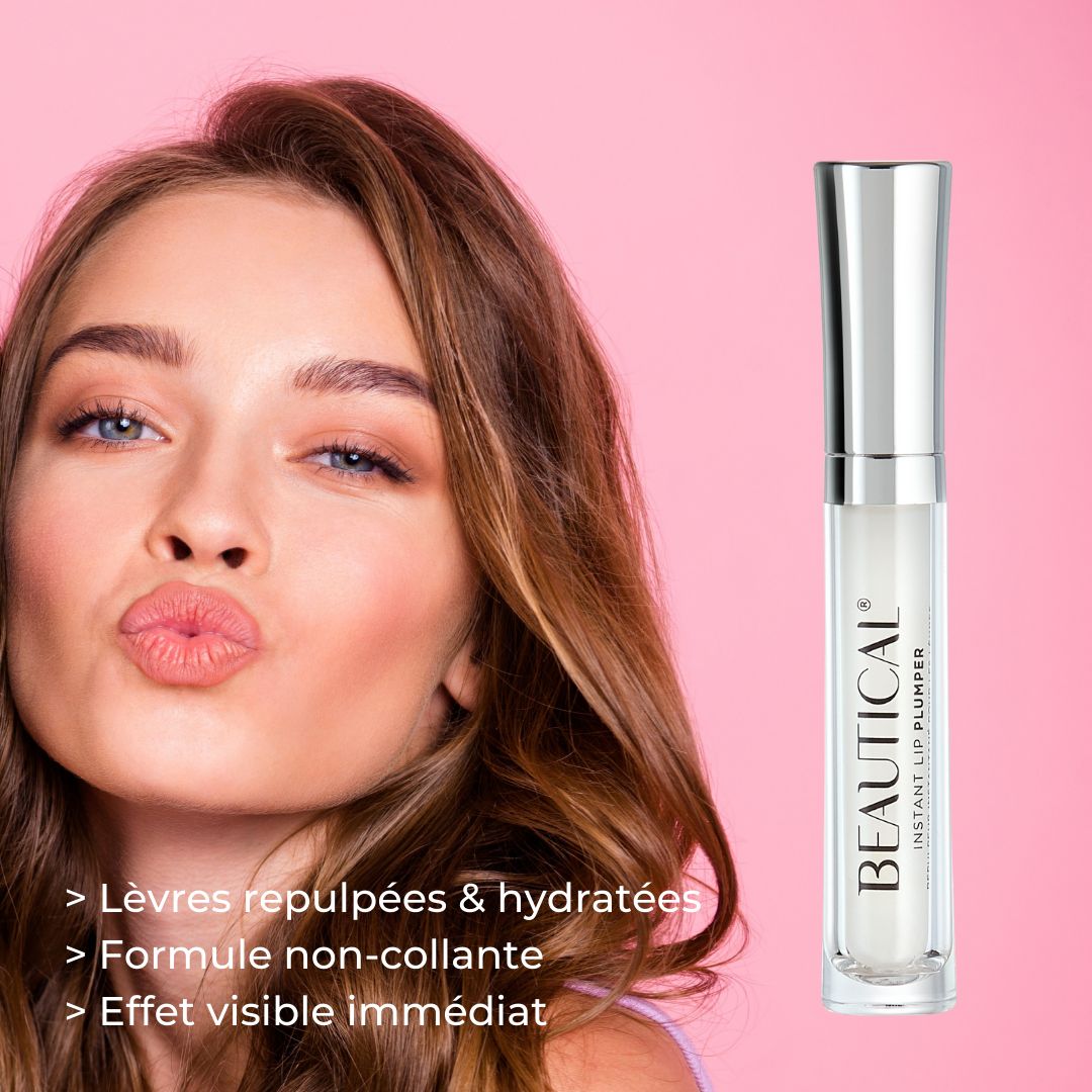Femme avec BEAUTICAL Instant Lip Plumper. Produit et applicateur à côté d'elle. Fond rose. Texte en français.