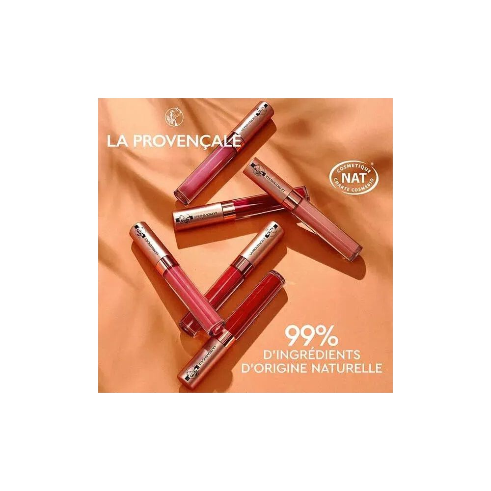 Plusieurs rouges à lèvres liquides La Provençale Bio. Différentes teintes, capuchons dorés, certification NAT. 99% d'ingrédients d'origine naturelle.