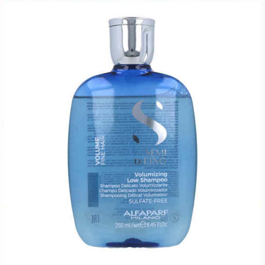 Blauwe fles met zilveren dop, bevat Alfaparf Milano Volumizing Low Shampoo voor fijn haar.
