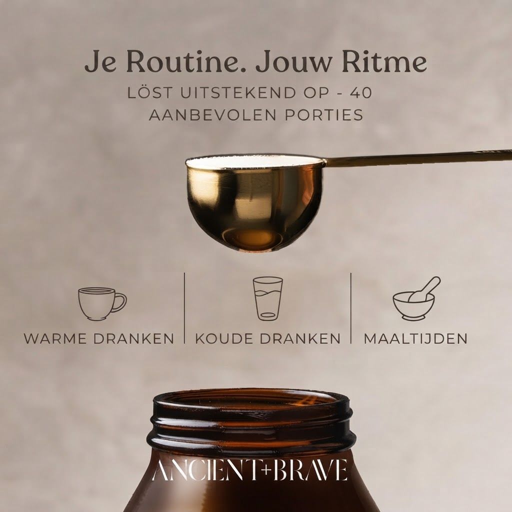 Maatschepje met collageenpoeder boven een flesopening. Iconen voor dranken en maaltijden.