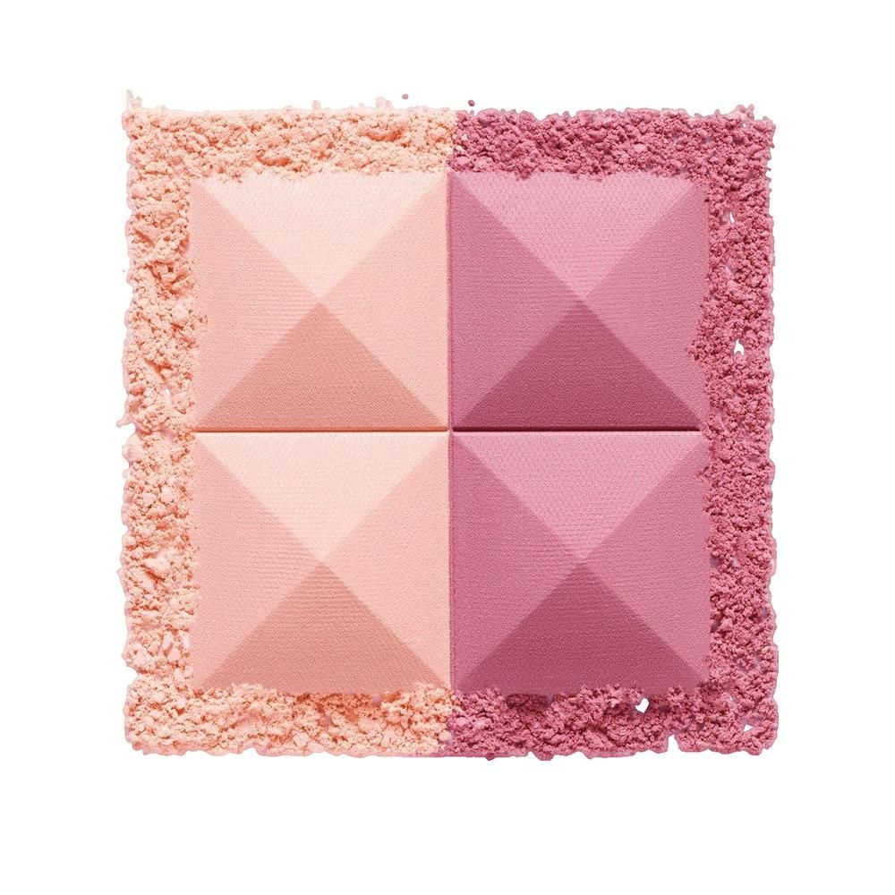 Blush Prisme avec quatre carrés roses et violets. Texture poudrée avec motif géométrique.
