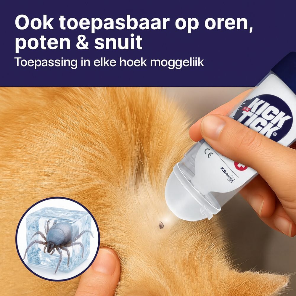 Kat met teek op oor. Toepassing van de spray. Logo: Kick the Tick. Tekst: Ook toepasbaar op oren, poten & snuit.