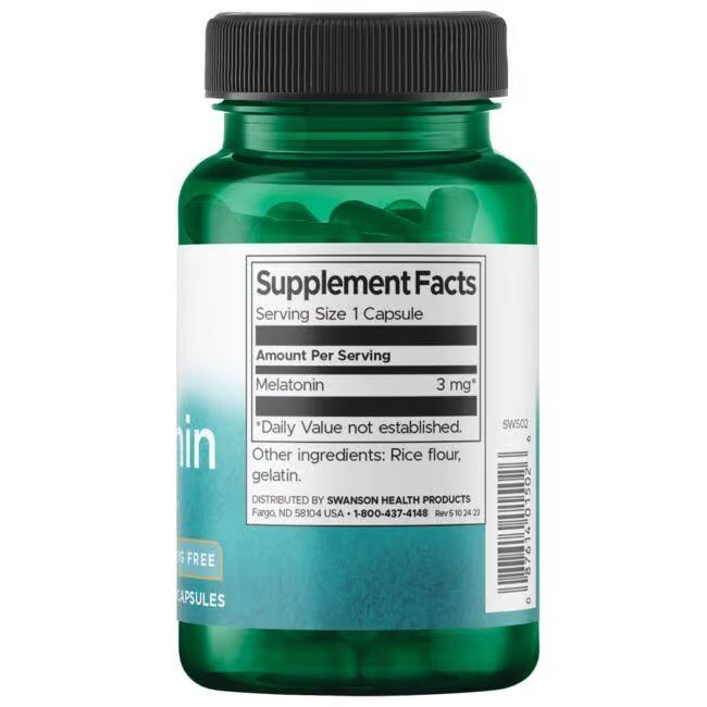 Achterkant van een groene fles met capsules. Etiket met voedingswaarde: Melatonine 3 mg. Overige ingrediënten: rijstmeel, gelatine.