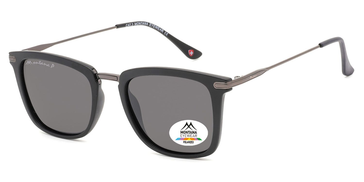 Lunettes de soleil noires avec verres gris. Logo Montana Eyewear et autocollant Polarized sur le verre.
