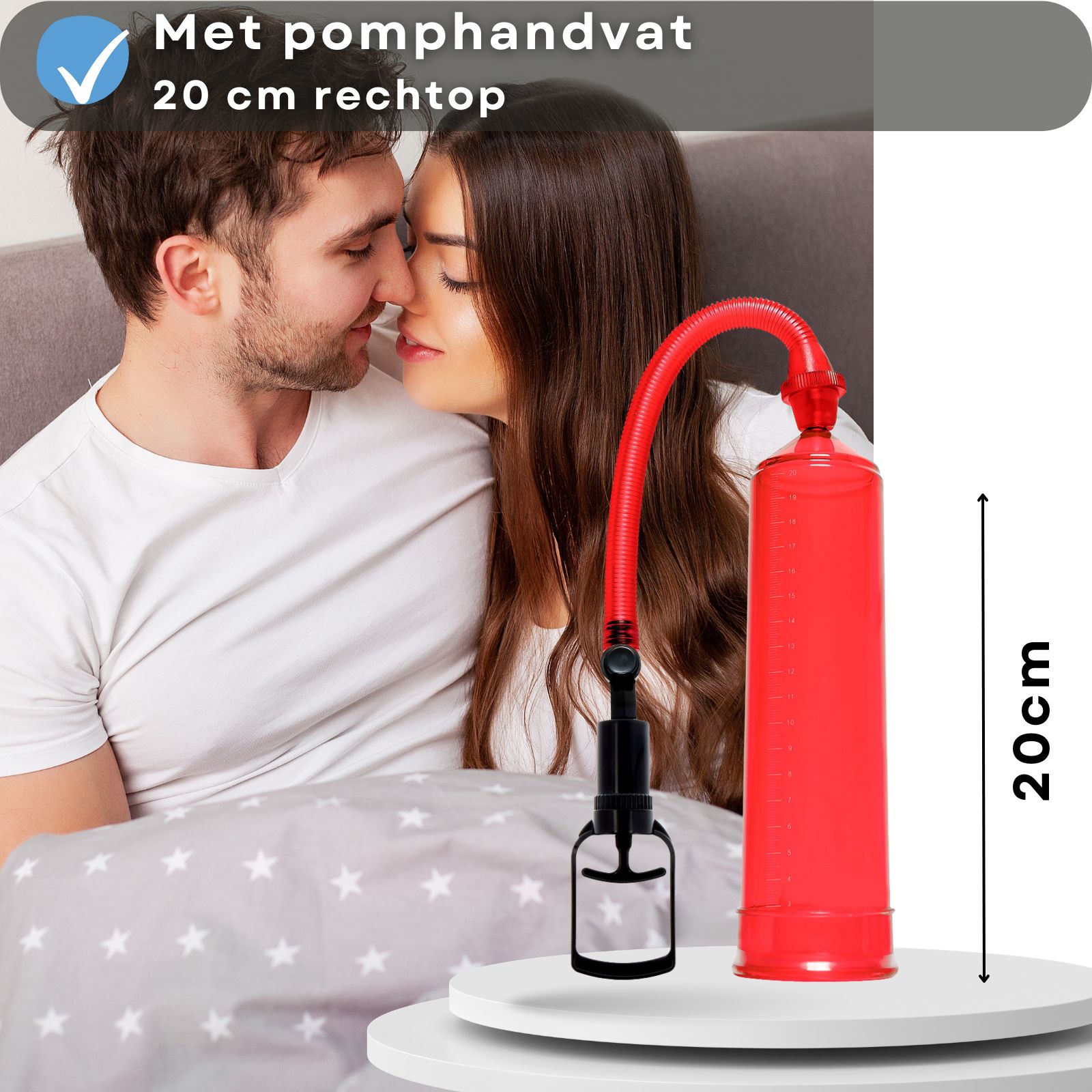 Rode penis pomp met pompgreep. Paar in bed. Tekst: 20 cm erect.