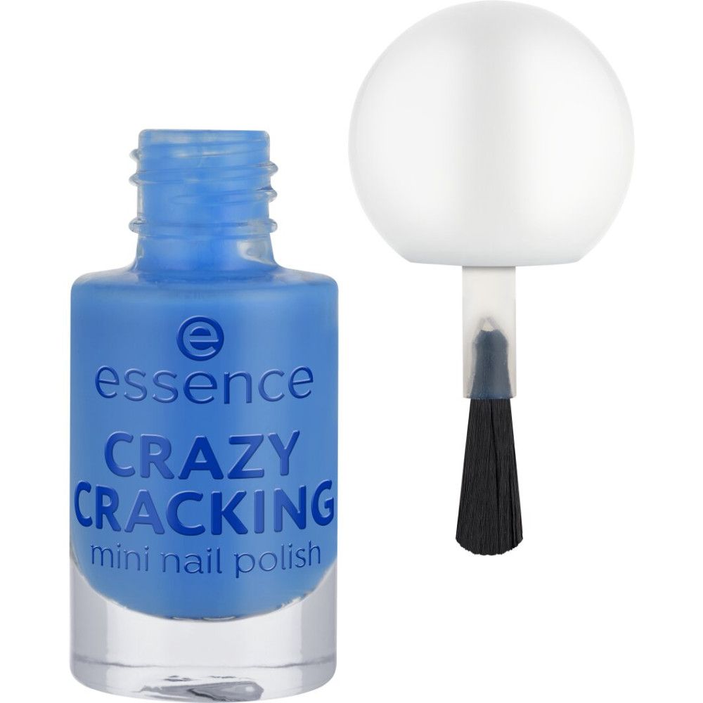 Blauwe nagellakfles met penseel. Opschrift: Crazy Cracking mini nail polish. Merk: essence.