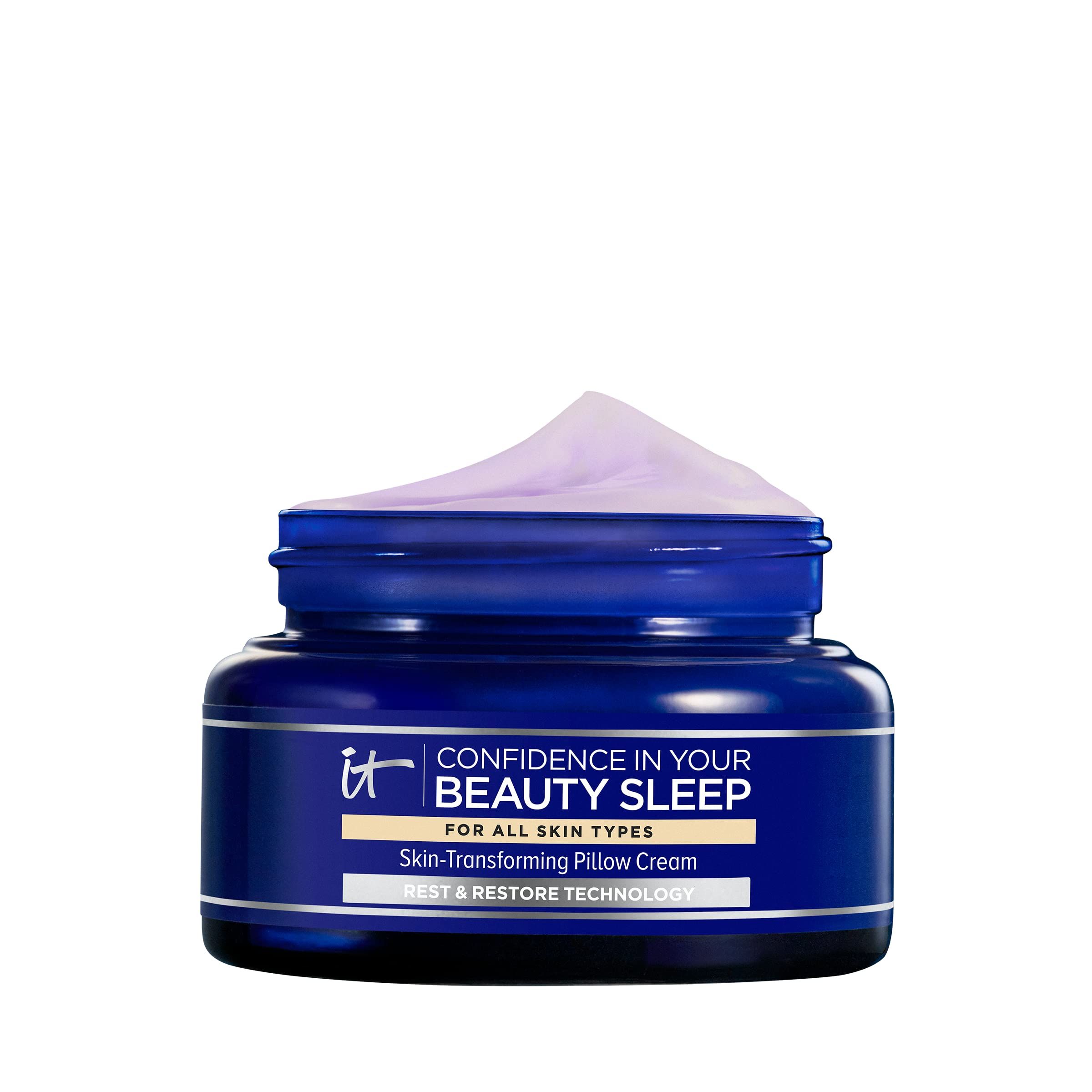 Pot bleu contenant la crème IT Cosmetics Confidence In Your Beauty Sleep.