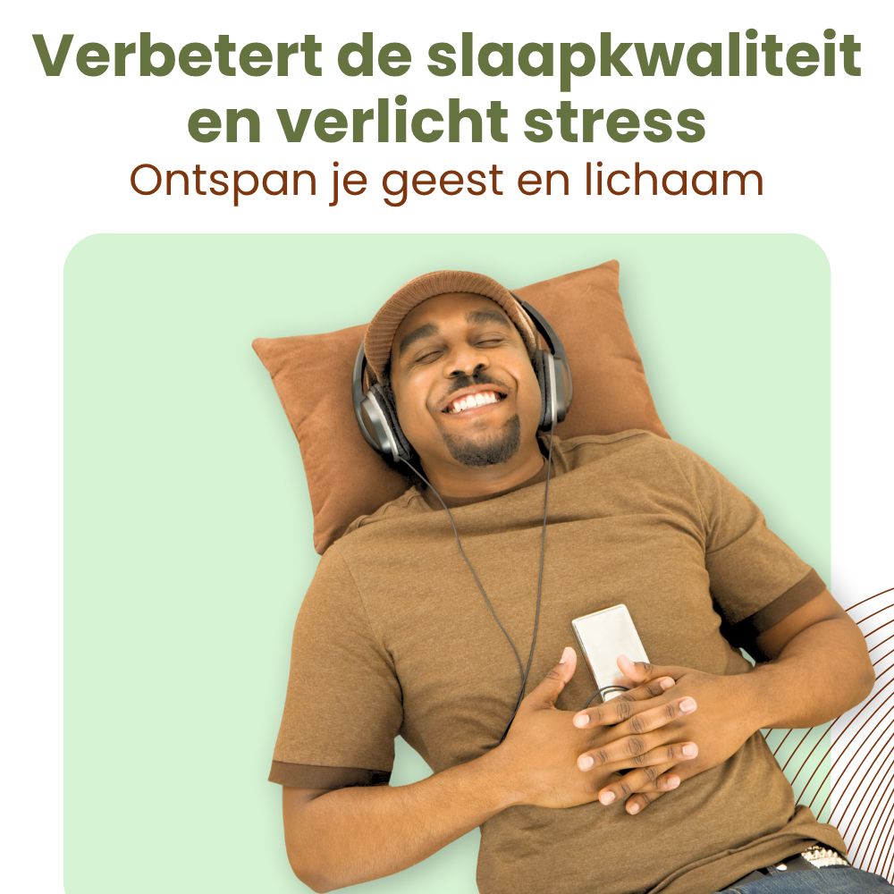 Homme allongé sur un oreiller avec un casque et un smartphone. Texte : Améliore la qualité du sommeil et réduit le stress. Détendez l'esprit et le corps.