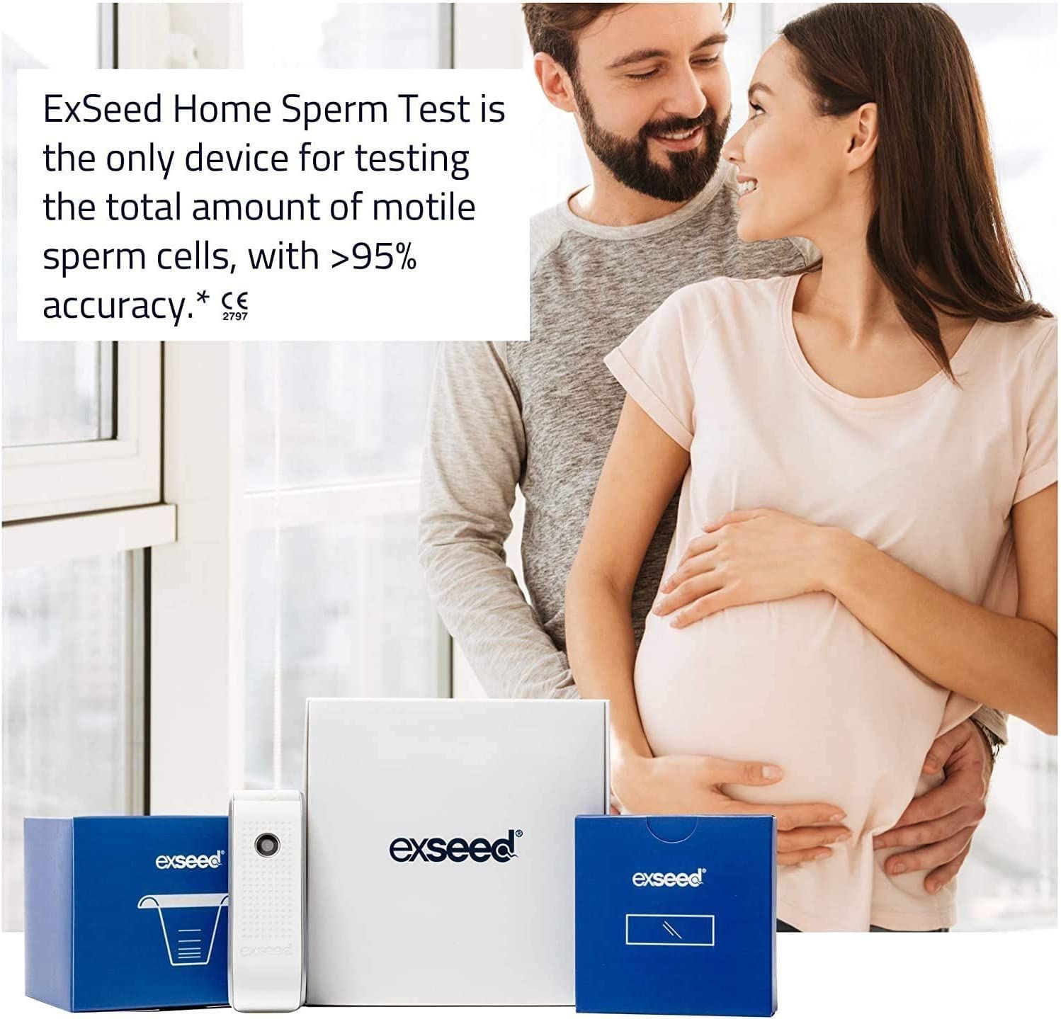 Couple avec emballage du produit. Boîte blanche, boîtes bleues, appareil de test. Texte: ExSeed Home Sperm Test.