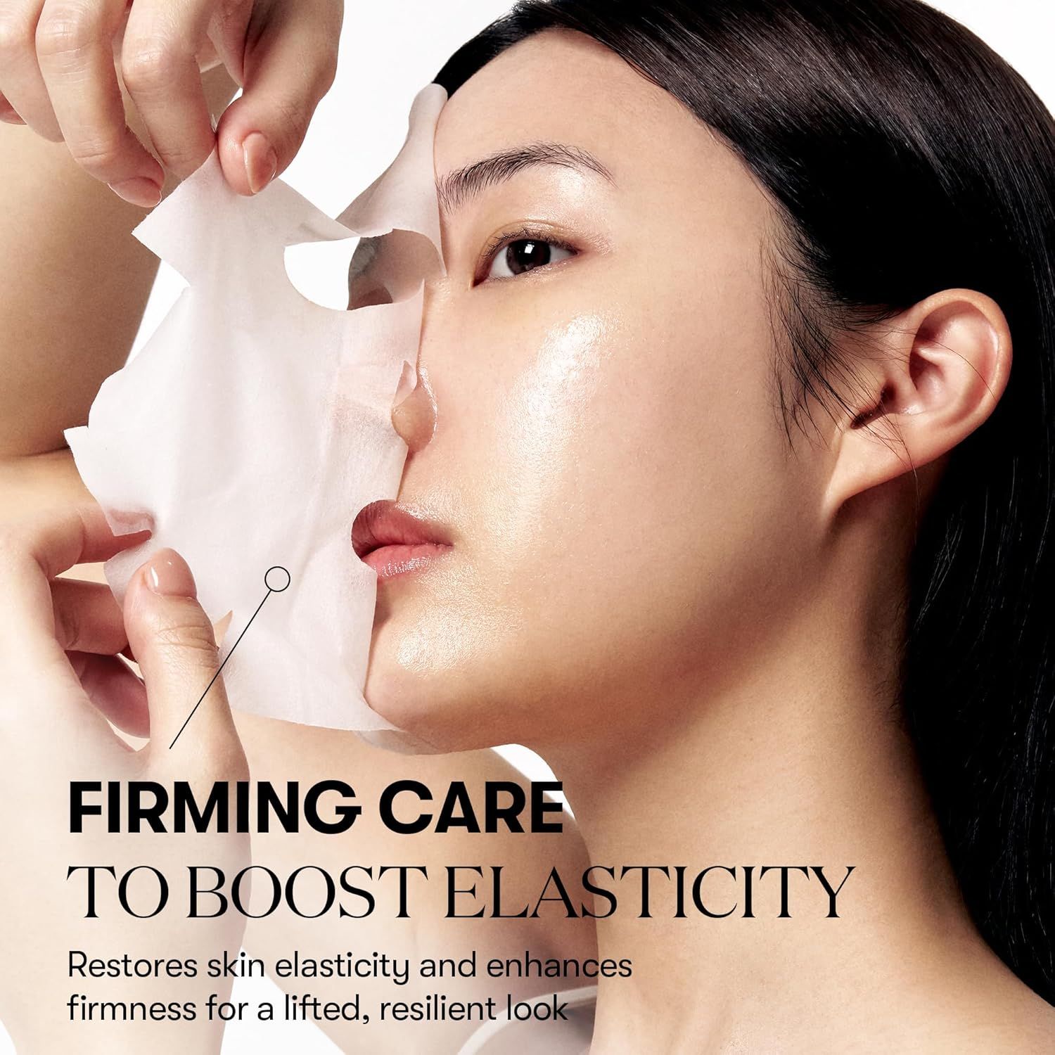 Persoon houdt een masker op haar gezicht. Tekst: Firming Care To Boost Elasticity.
