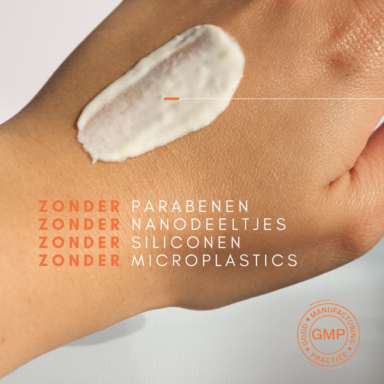 Gezicht met zonnecrème aangebracht. Geschikt voor gezicht en lichaam.