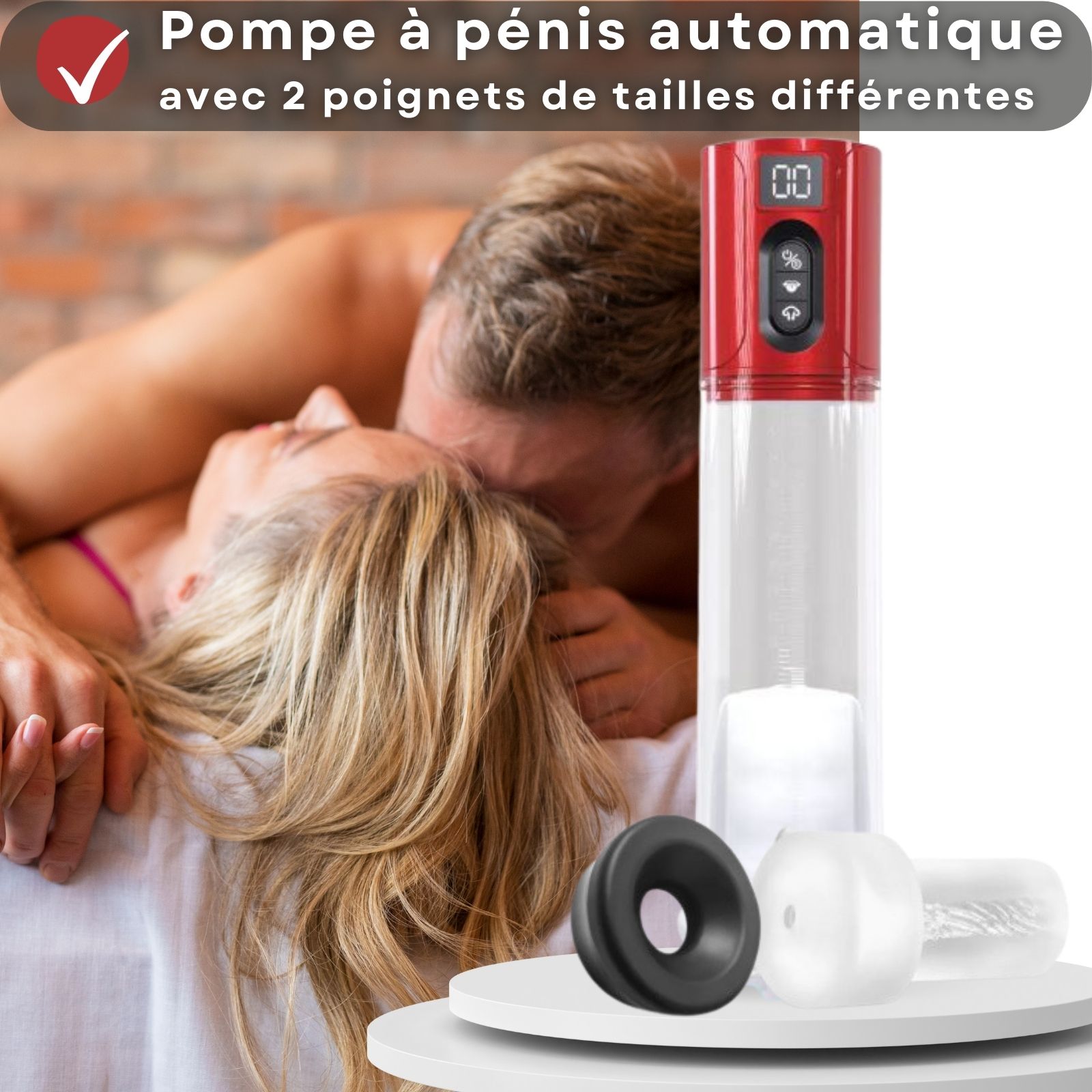 Image avec texte: « Pompe à pénis automatique avec 2 tailles de manchettes différentes ». Couple en arrière-plan, pompe et accessoires.