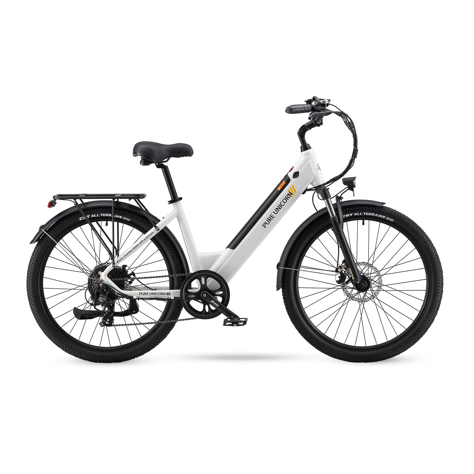 Witte e-bike met zwarte banden en details. Merk: PURE UNICORN. Bagagedrager en spatborden.