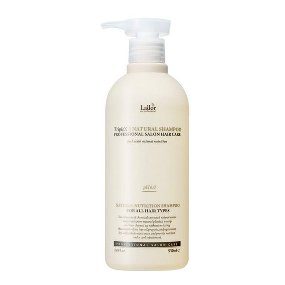 Fles met pompdos, TripleX3 Natural Shampoo, professionele haarverzorging.