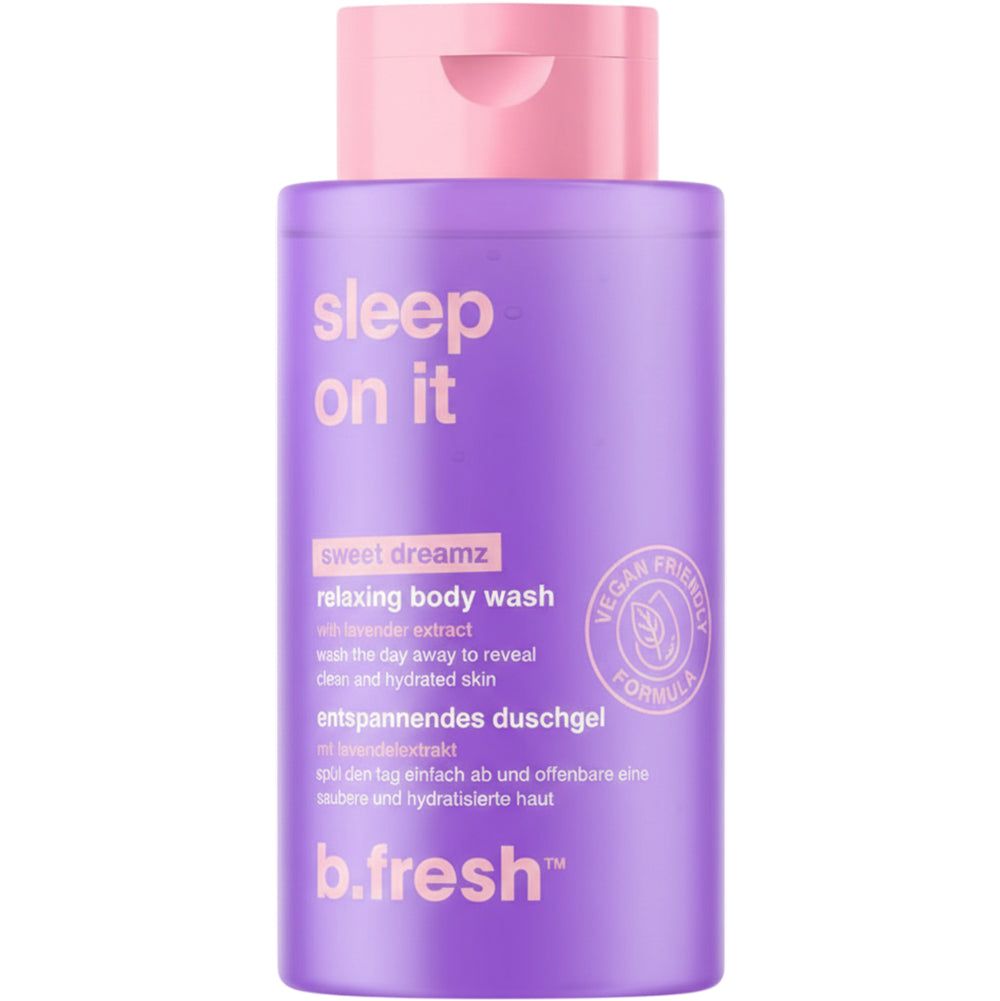 Flacon de gel douche violet avec bouchon rose. Inscription : Sleep On It, Relaxing Body Wash, b.fresh. Label vegan.